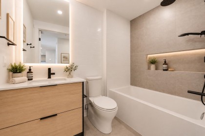 Photo 23 at 202 - 6485 Manitoba Street, Oakridge VW, Vancouver West