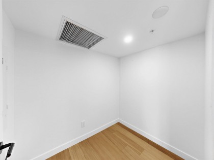 Photo 12 at 202 - 6485 Manitoba Street, Oakridge VW, Vancouver West