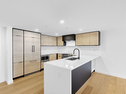 Photo 19 at 202 - 6485 Manitoba Street, Oakridge VW, Vancouver West