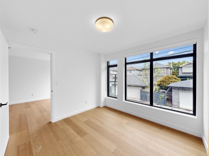 Photo 25 at 202 - 6485 Manitoba Street, Oakridge VW, Vancouver West