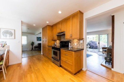 Photo 10 at 1140 Pinewood Crescent, Norgate, North Vancouver