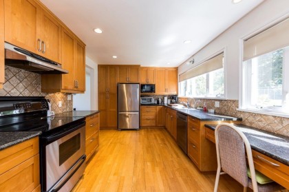 Photo 11 at 1140 Pinewood Crescent, Norgate, North Vancouver