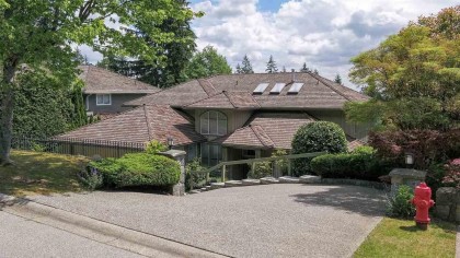 Photo 2 at 3938 Braemar Place, Braemar, North Vancouver