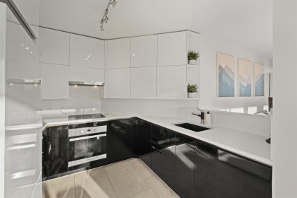 Photo 16 at 603 - 408 Lonsdale Avenue, Lower Lonsdale, North Vancouver
