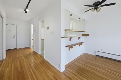 Photo 3 at 301 - 2125 W 2nd Avenue, Kitsilano, Vancouver West