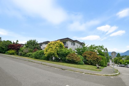 Photo 25 at 301 - 2125 W 2nd Avenue, Kitsilano, Vancouver West