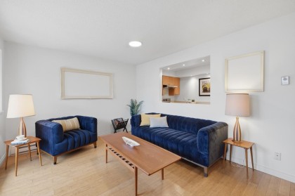 Photo 4 at 12 - 1949 W 8th Avenue, Kitsilano, Vancouver West