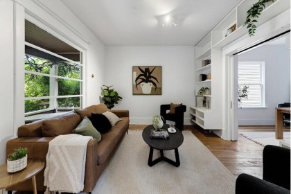 Photo 5 at 2110 Alberta Street, False Creek, Vancouver West