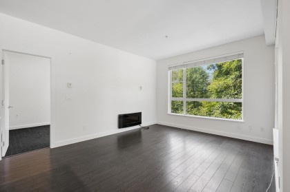 Photo 2 at 204 - 1621 Hamilton Avenue, Mosquito Creek, North Vancouver