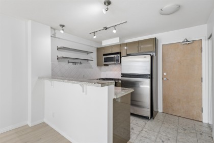 Photo 13 at 903 - 1328 W Pender Street, Vancouver West