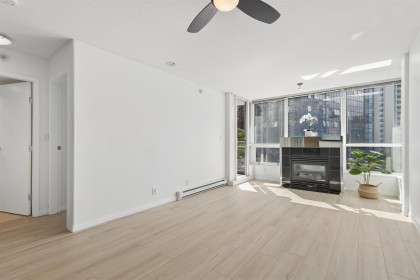 Photo 7 at 903 - 1328 W Pender Street, Vancouver West