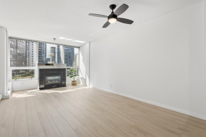 Photo 5 at 903 - 1328 W Pender Street, Vancouver West