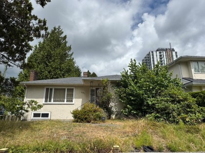 Photo 1 at 481 W 40th Avenue, Cambie, Vancouver West