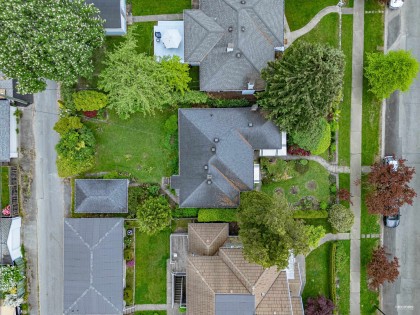 Photo 3 at 2245 W 22nd Avenue, Arbutus, Vancouver West