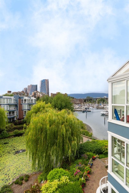 Photo 31 at 405 - 1502 Island Park Walk, False Creek, Vancouver West