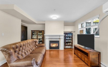 Photo 3 at 206 - 2071 W 42nd Avenue, Kerrisdale, Vancouver West