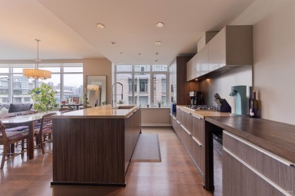 Photo 3 at 803 - 1661 Ontario Street, False Creek, Vancouver West
