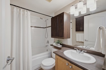 Photo 19 at 3018 W 4th Avenue, Kitsilano, Vancouver West