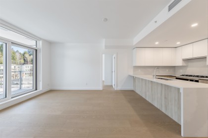 Photo 4 at 503 - 423 6th Street, Park Royal, West Vancouver