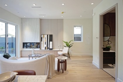 Photo 1 at 2 - 3315 W 10th Street, Kitsilano, Vancouver West