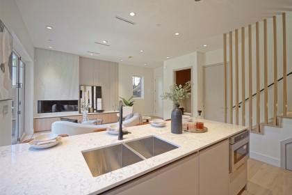 Photo 9 at 2 - 3315 W 10th Street, Kitsilano, Vancouver West
