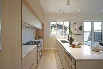 Photo 11 at 2 - 3315 W 10th Street, Kitsilano, Vancouver West