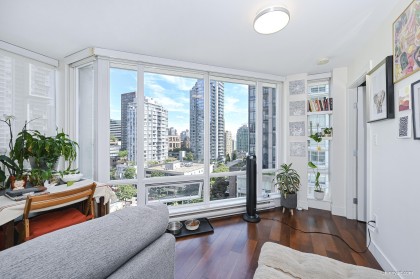 Photo 8 at 1107 - 565 Smithe Street, Downtown VW, Vancouver West