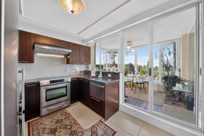 Photo 13 at 802 - 5425 Yew Street, Kerrisdale, Vancouver West