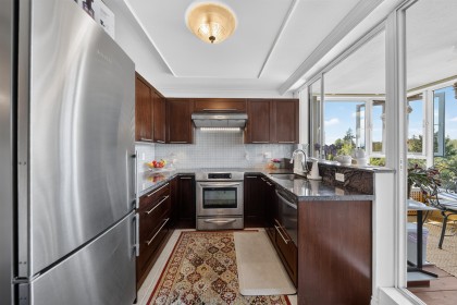 Photo 11 at 802 - 5425 Yew Street, Kerrisdale, Vancouver West