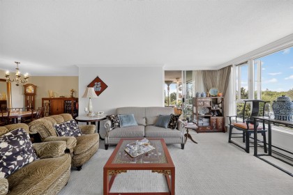 Photo 4 at 802 - 5425 Yew Street, Kerrisdale, Vancouver West