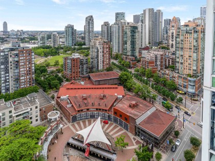 Photo 2 at 2807 - 1199 Marinaside Crescent, Yaletown, Vancouver West
