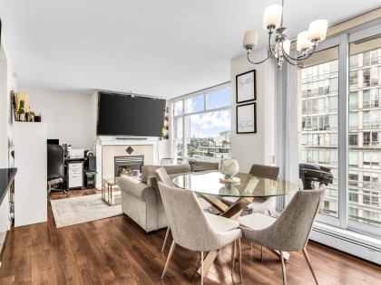 Photo 3 at 2807 - 1199 Marinaside Crescent, Yaletown, Vancouver West