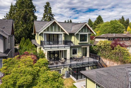 Photo 5 at 3058 W 44th Avenue, Vancouver West