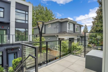 Photo 20 at 231 - 1012 W 47th Avenue, South Granville, Vancouver West
