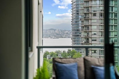 Photo 23 at 1005 - 1238 Melville Street, Coal Harbour, Vancouver West