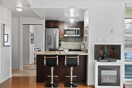 Photo 6 at 1005 - 1238 Melville Street, Coal Harbour, Vancouver West