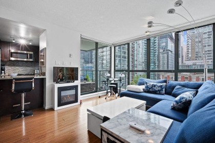 Photo 12 at 1005 - 1238 Melville Street, Coal Harbour, Vancouver West