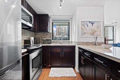 Photo 3 at 1005 - 1238 Melville Street, Coal Harbour, Vancouver West