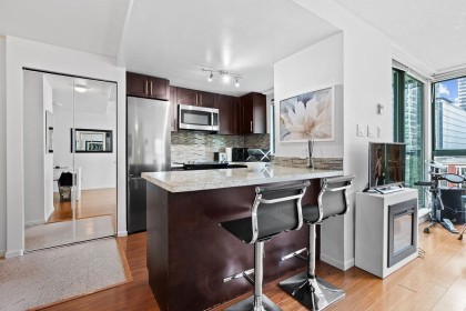Photo 5 at 1005 - 1238 Melville Street, Coal Harbour, Vancouver West