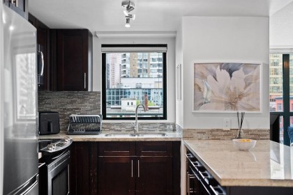 Photo 4 at 1005 - 1238 Melville Street, Coal Harbour, Vancouver West