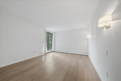 Photo 23 at 802 - 1745 Esquimalt Avenue, Ambleside, West Vancouver