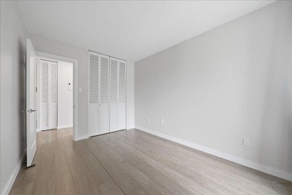 Photo 24 at 802 - 1745 Esquimalt Avenue, Ambleside, West Vancouver