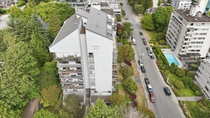 Photo 37 at 802 - 1745 Esquimalt Avenue, Ambleside, West Vancouver