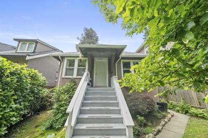 Photo 1 at 3750 W 17th Avenue, Dunbar, Vancouver West