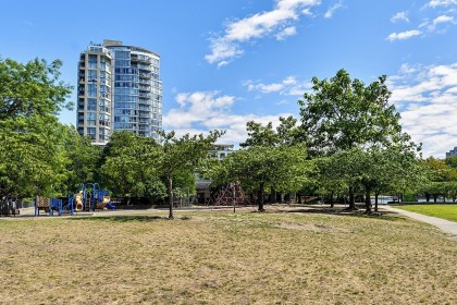 Photo 28 at 306 - 1383 Marinaside Crescent, Yaletown, Vancouver West