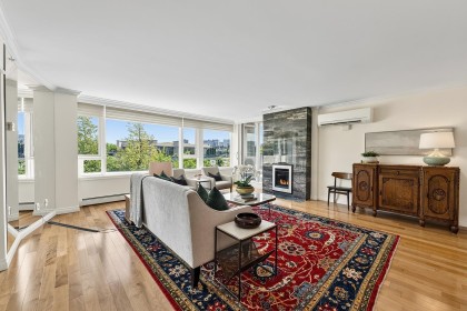Photo 4 at 306 - 1383 Marinaside Crescent, Yaletown, Vancouver West