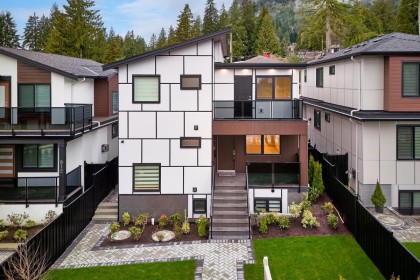 Photo 1 at 806 Montroyal Boulevard, Canyon Heights NV, North Vancouver