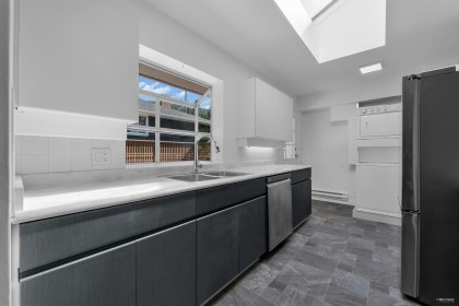 Photo 11 at 330 W Braemar Road, Upper Lonsdale, North Vancouver