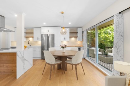 Photo 3 at 911 - 555 W 28th Street, Upper Lonsdale, North Vancouver