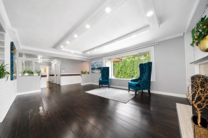 Photo 6 at 4380 Woodcrest Road, West Vancouver
